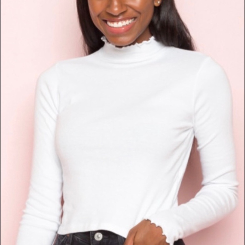 BRANDY MELVILLE LONG SLEEVE